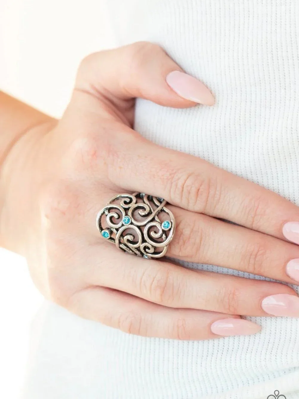 Paparazzi Jewelry Accessories - FRILL Out! - Blue Ring - Vintage - Picture 1 of 4